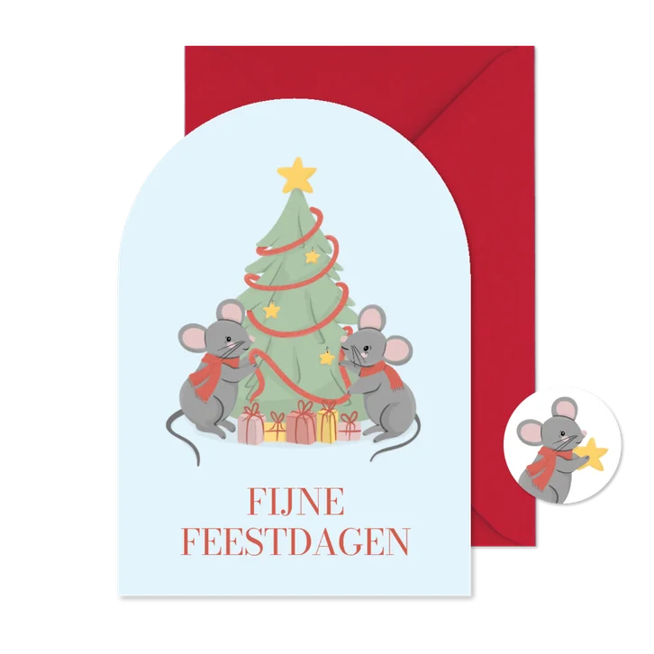 Schattige kerstkaart boogvorm met muisjes en kerstboom