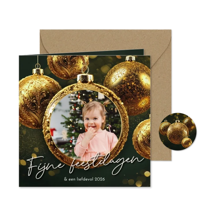 Sprankelend kerstkaartje groen gouden kerstballen foto