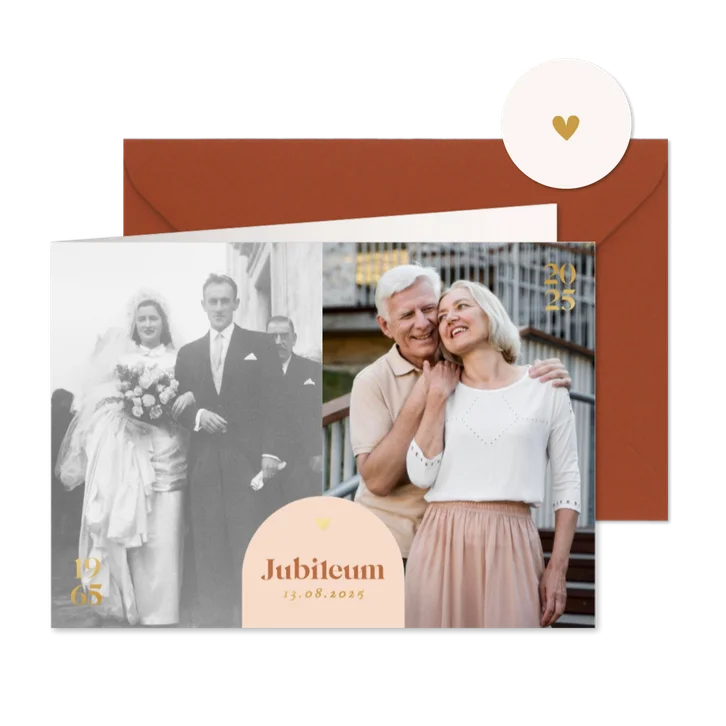 Stijlvolle jubileumkaart met foto's boogje en goudfolie