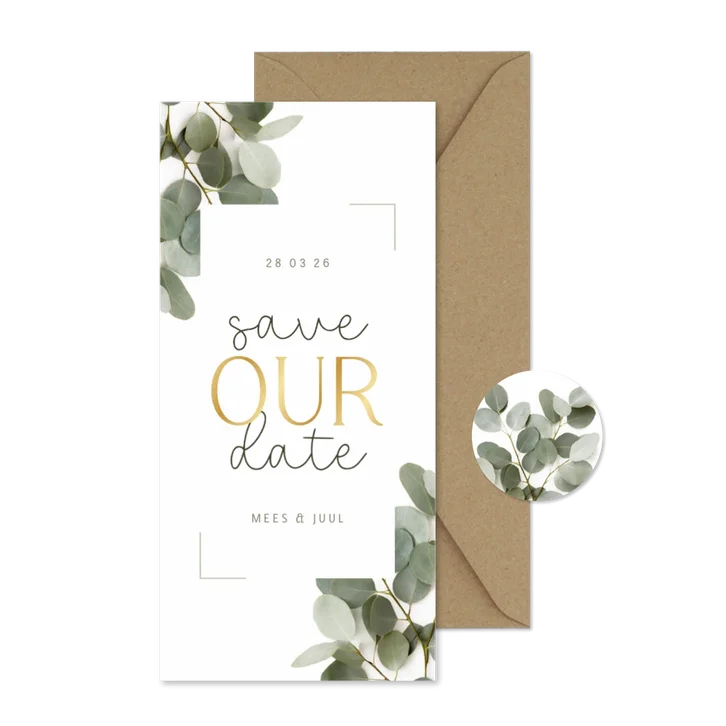 Stijlvolle save the date met eucalyptusblaadjes en goud