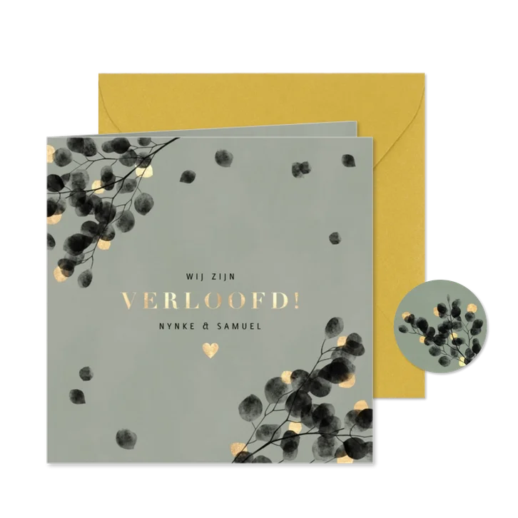 Stijlvolle verlovingskaart zwarte eucalyptus, gouden hartjes