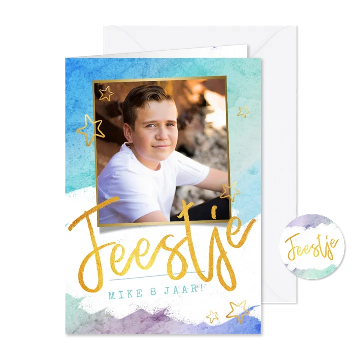 Stoere kinderfeestje uitnodiging met graffiti look en goud