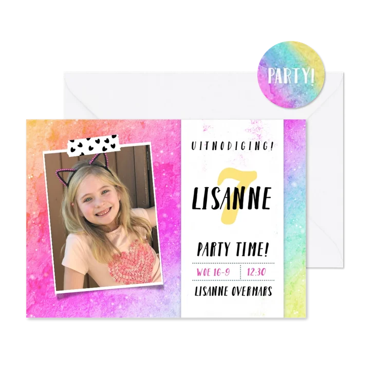 Stoere kinderfeestje uitnodiging met regenboog achtergrond
