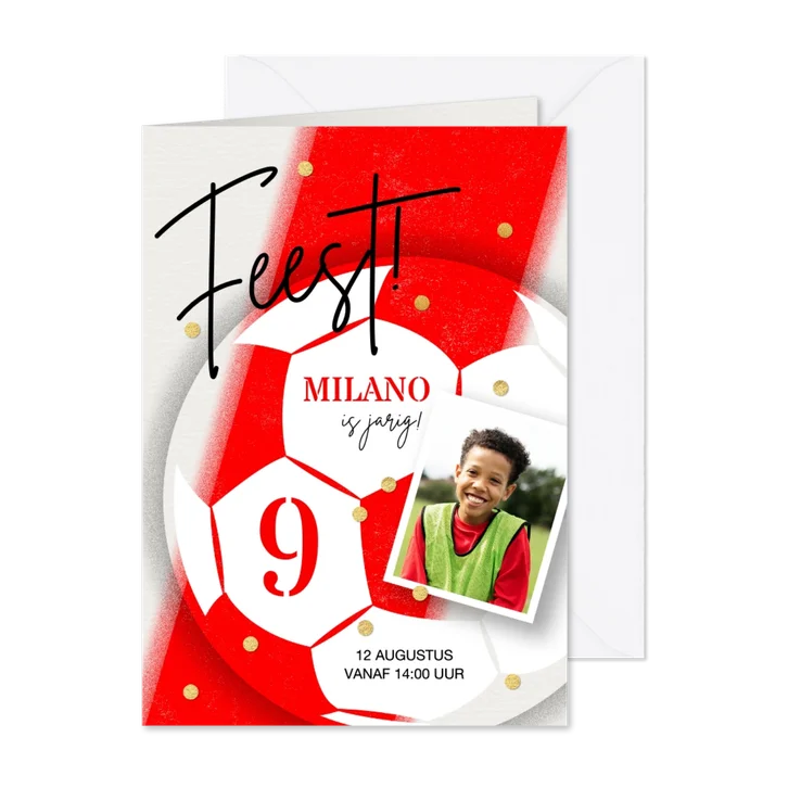 Stoere uitnodiging kinderfeestje voetbal foto