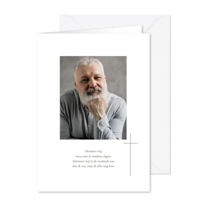 Subtiel bidprentje met foto en kruisje voor rouw