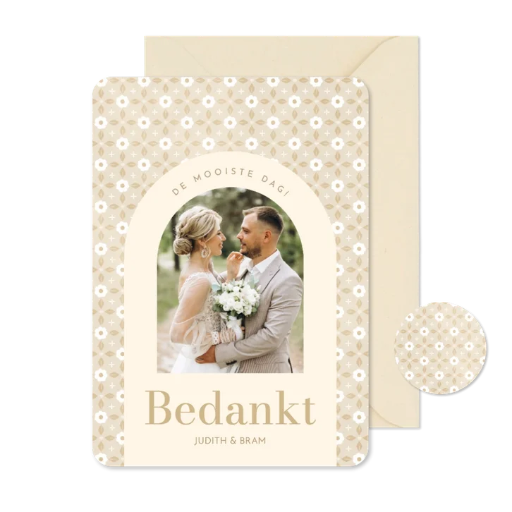 Trouwkaart bedankt met beige boho patroon en foto
