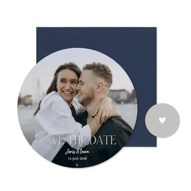 Trouwkaart save the date rond zilverfolie grote foto