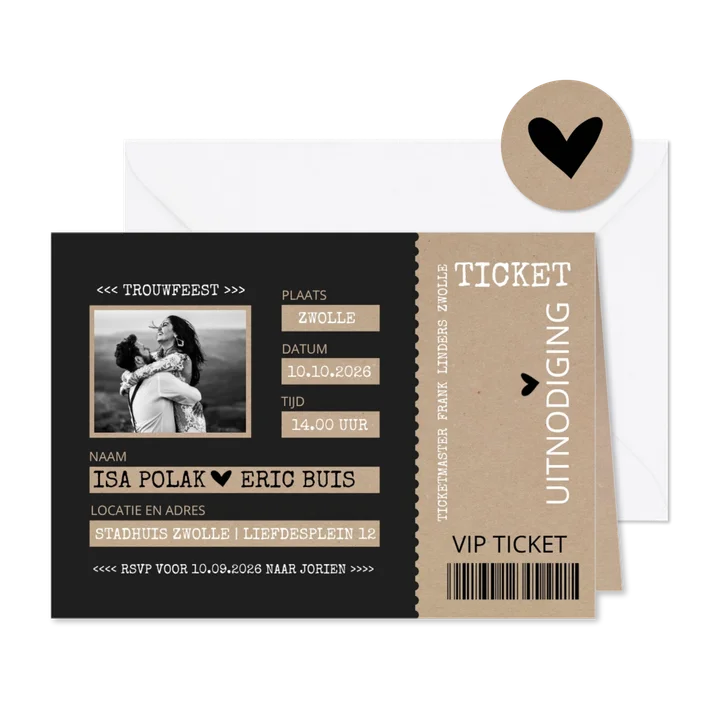 Trouwkaart ticket in kraftlook met donkere achtergrond