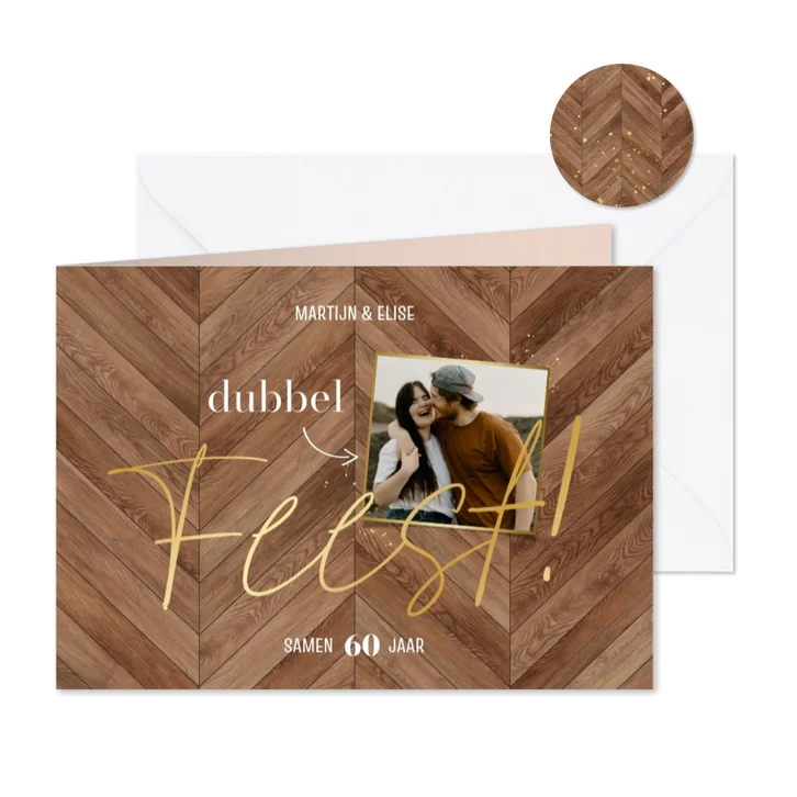 Uitnodiging dubbel feest samen houtlook foto en goud