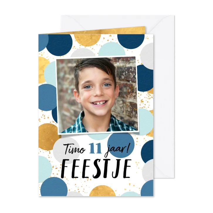 Uitnodiging feestje jongen confetti goud foto