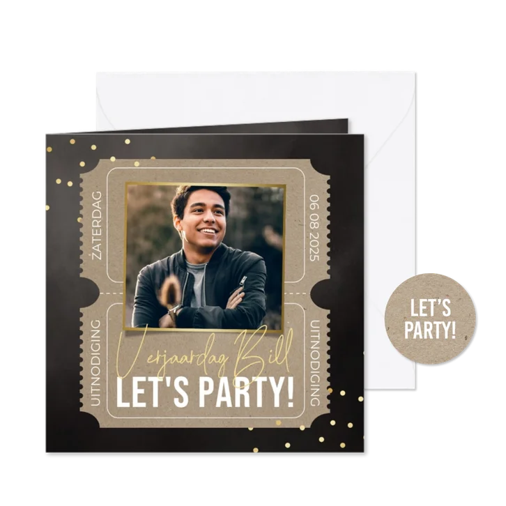 Uitnodiging feestje met kraft tickets goud confetti en foto