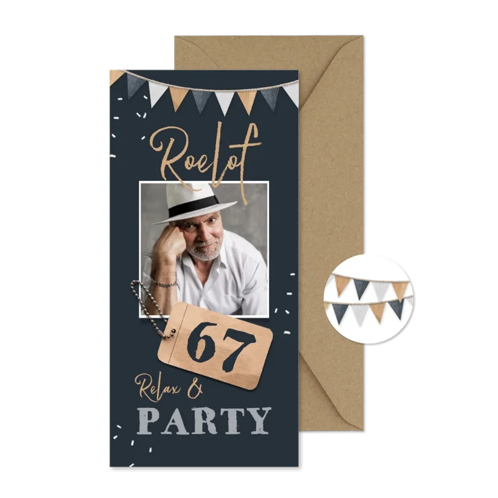 Uitnodiging feestje slingers pensioen foto kraft label