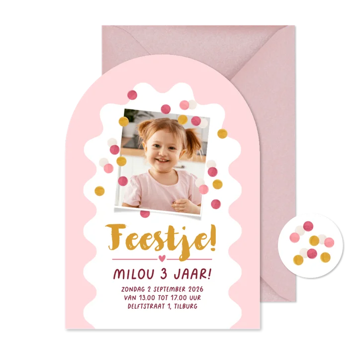 Uitnodiging kinderfeestje boogvorm confetti roze goud foto