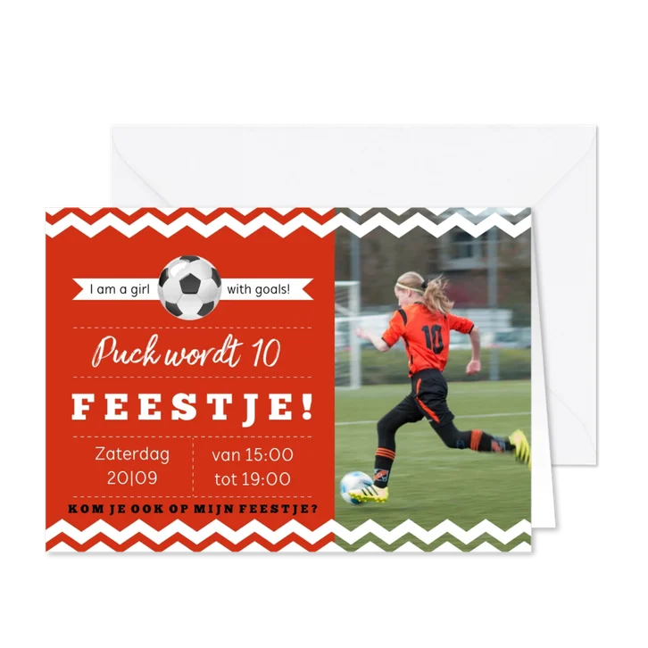 Uitnodiging kinderfeestje voetbal rode kleur aanpasbaar