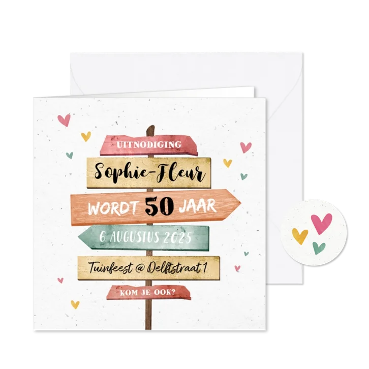 Uitnodiging verjaardag vrouw hip met houten wegwijzers