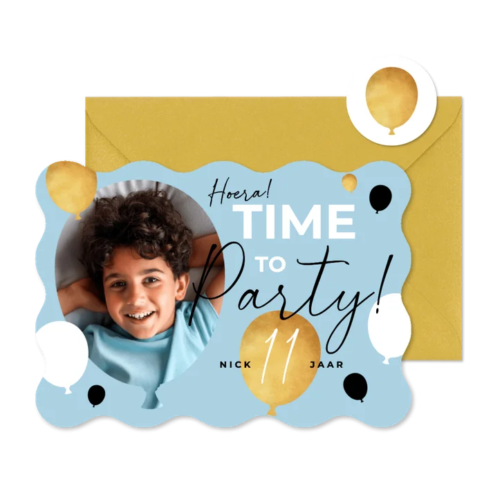 Uitnodiging verjaardagsfeestje jongen fotokaart ballon wave