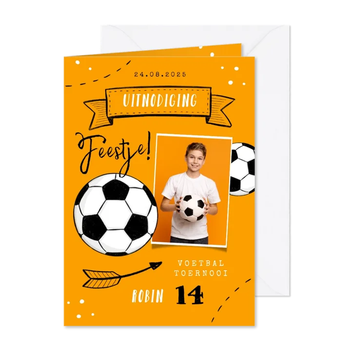 Uitnodiging voetbal verjaardag tiener oranje foto doodle