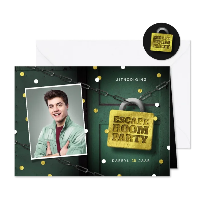 Uitnodigingskaart escape room slot foto deur confetti