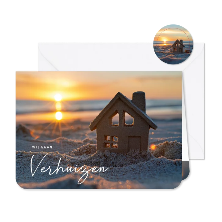 Verhuiskaart zandhuisje op het strand