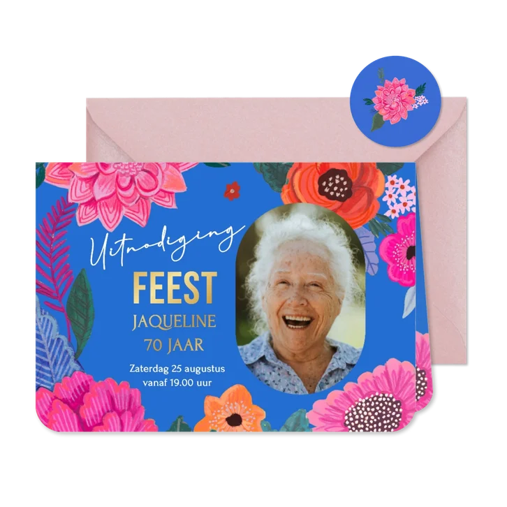 Verjaardagsfeestje vrolijke bloemen blauw