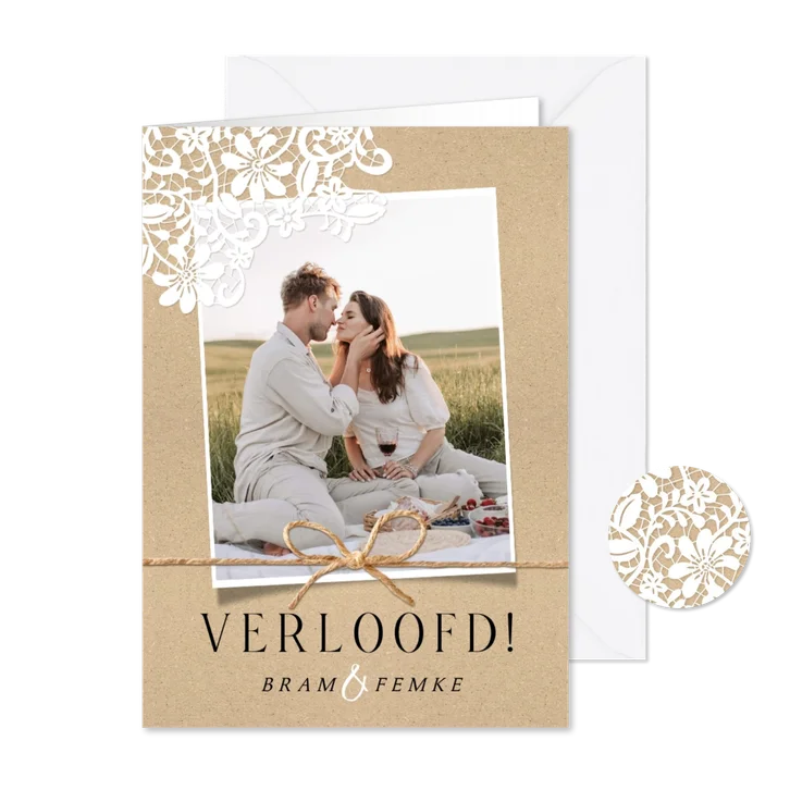 Verlovingskaart stijlvol vintage kraft met kant strik