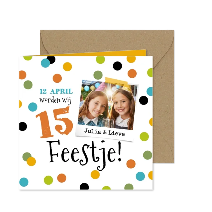 Vrolijke uitnodiging verjaardagsfeestje tweeling foto
