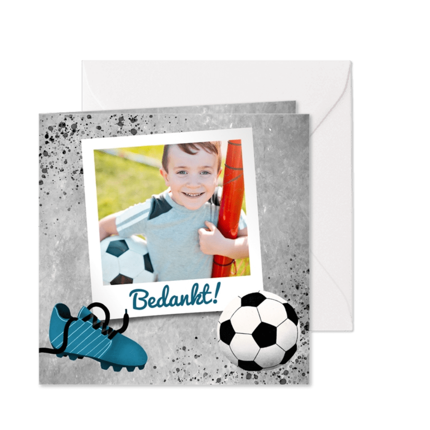 Bedankkaart eerste communie met voetbal, beton en foto - Kaartimpressie