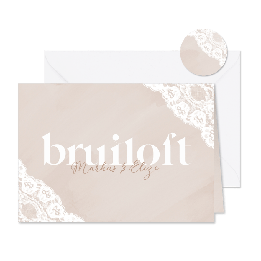 Beige waterverf trouwkaart met kant en witte typografie - Kaartimpressie