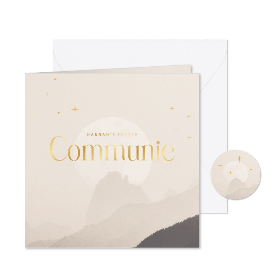 Bijzondere beige communie uitnodiging met maan en landschap - Kaartimpressie