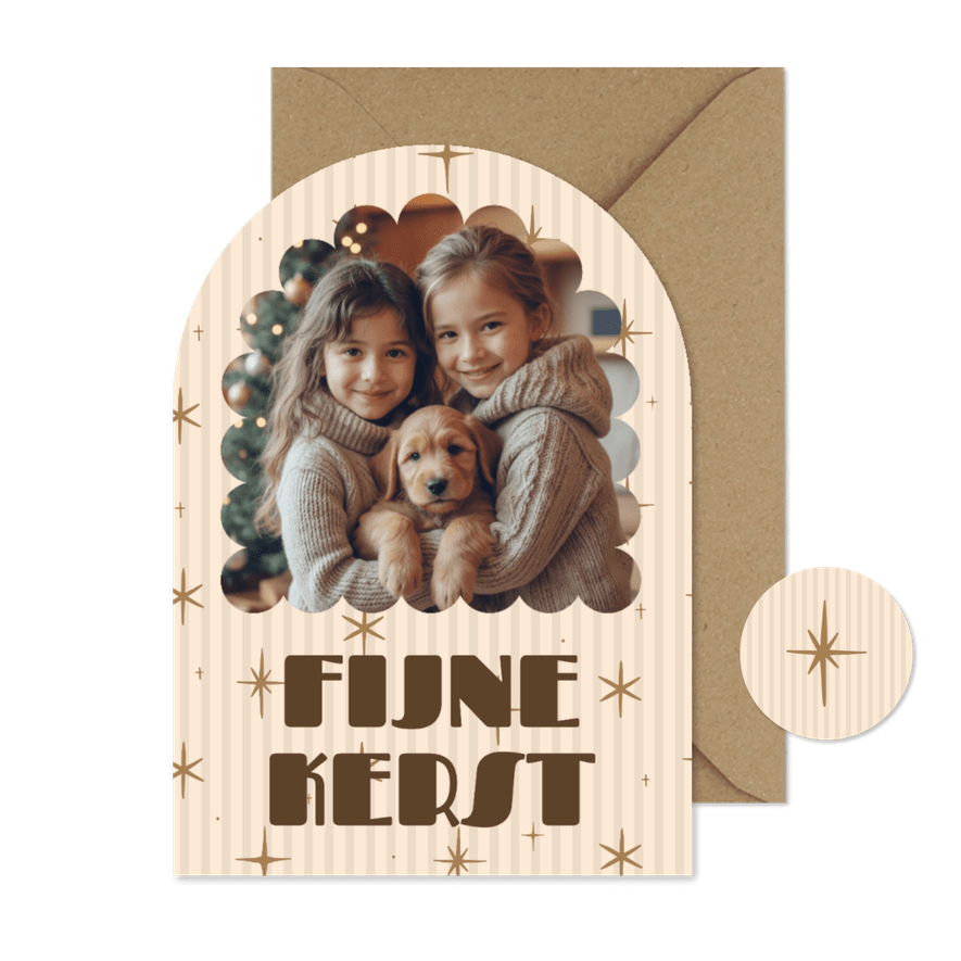 Boogvorm kerstkaart met foto, streepjes en sterren - Kaartimpressie