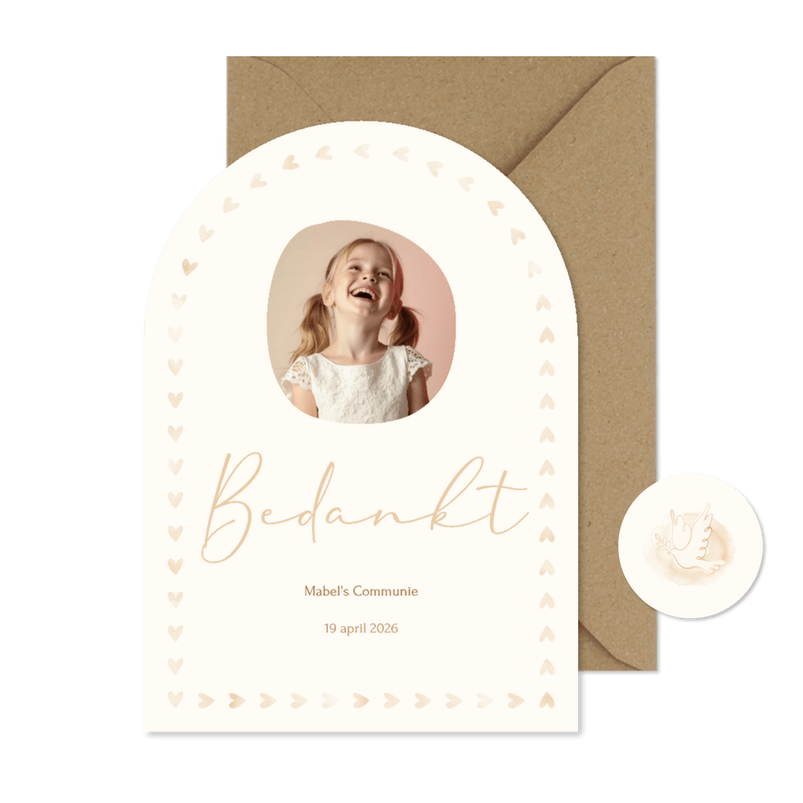 Boogvormig bedankkaartje met foto en kader van hartjes - Kaartimpressie