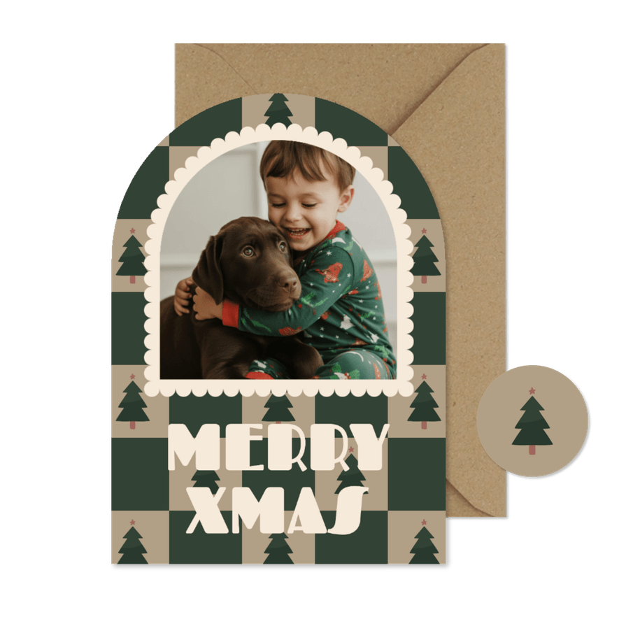 Boogvormig foto kerstkaartje blokjespatroon met kerstbomen  - Kaartimpressie