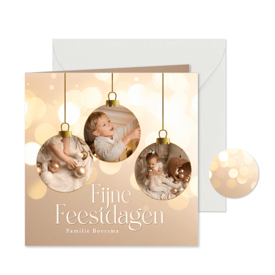 Chique kerstkaart beige met kerstballen fotocollage en bokeh - Kaartimpressie