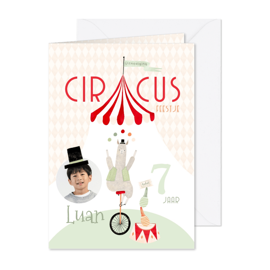 Circus kinderfeestje uitnodiging alpaca balanceren foto - Kaartimpressie
