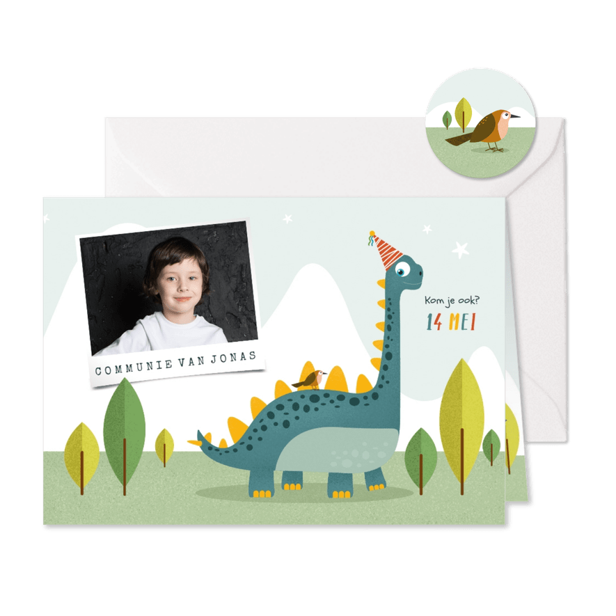 Communie dino feest vrolijk fotokaart brachiosaurus - Kaartimpressie