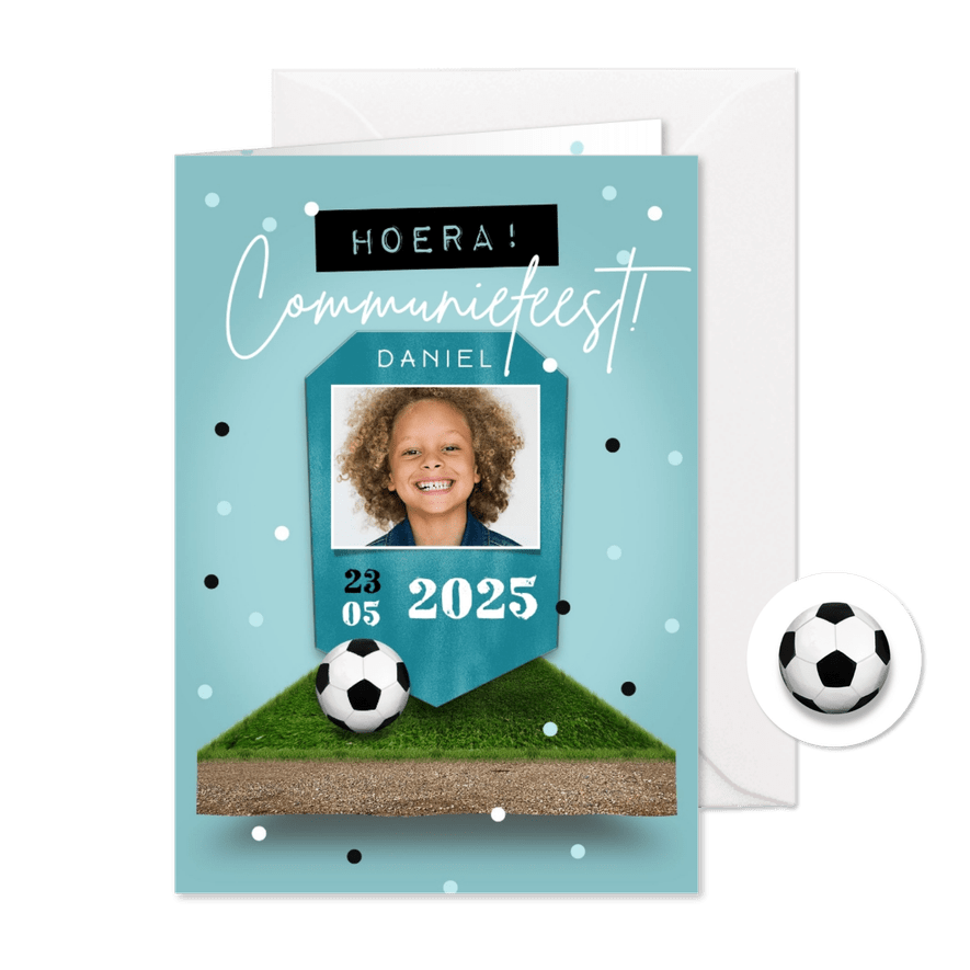 Communiefeest voetbal speler confetti uitnodiging feestje - Kaartimpressie