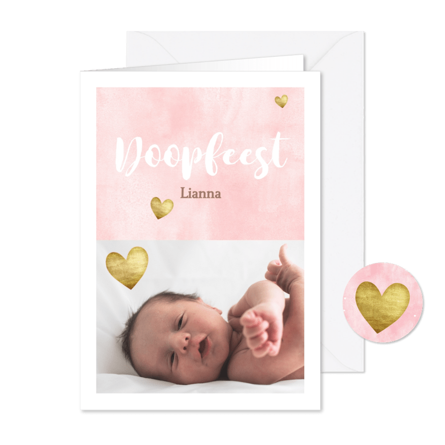 Doopfeest uitnodiging met waterverf, gouden hartjes en foto - Kaartimpressie
