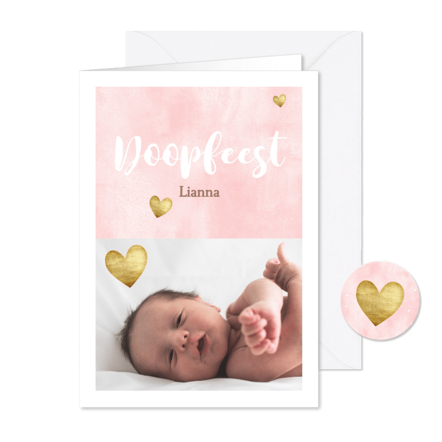 Doopfeest uitnodiging met waterverf, gouden hartjes en foto - Kaartimpressie