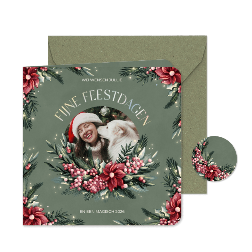 Foto kerstkaart met waterverf krans met bloemen en besjes - Kaartimpressie