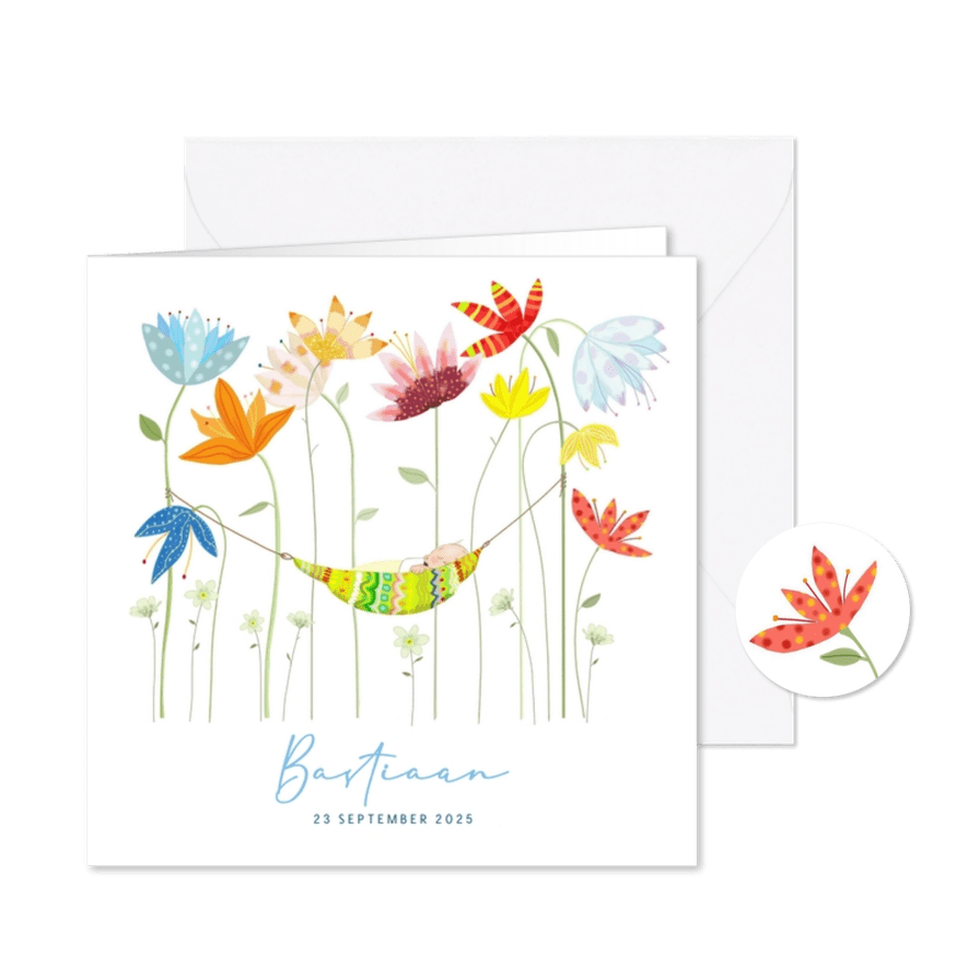 Geboortekaartje kleine baby tussen de bloemen - Kaartimpressie