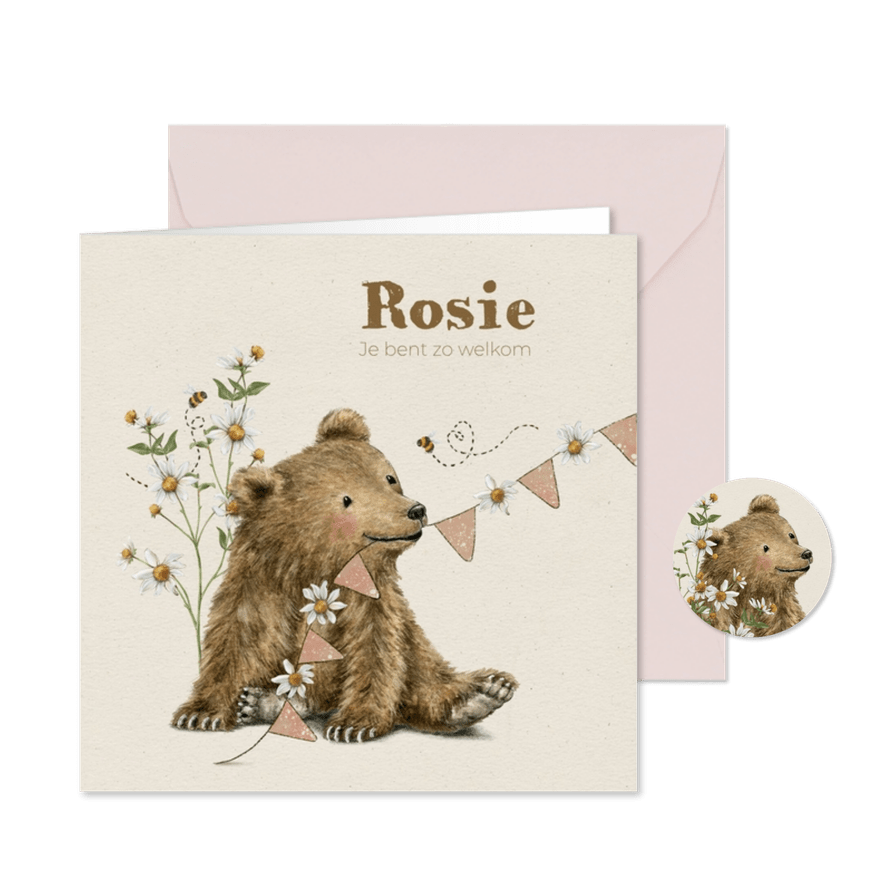 Geboortekaartje met beertje tussen de bloemen - Kaartimpressie