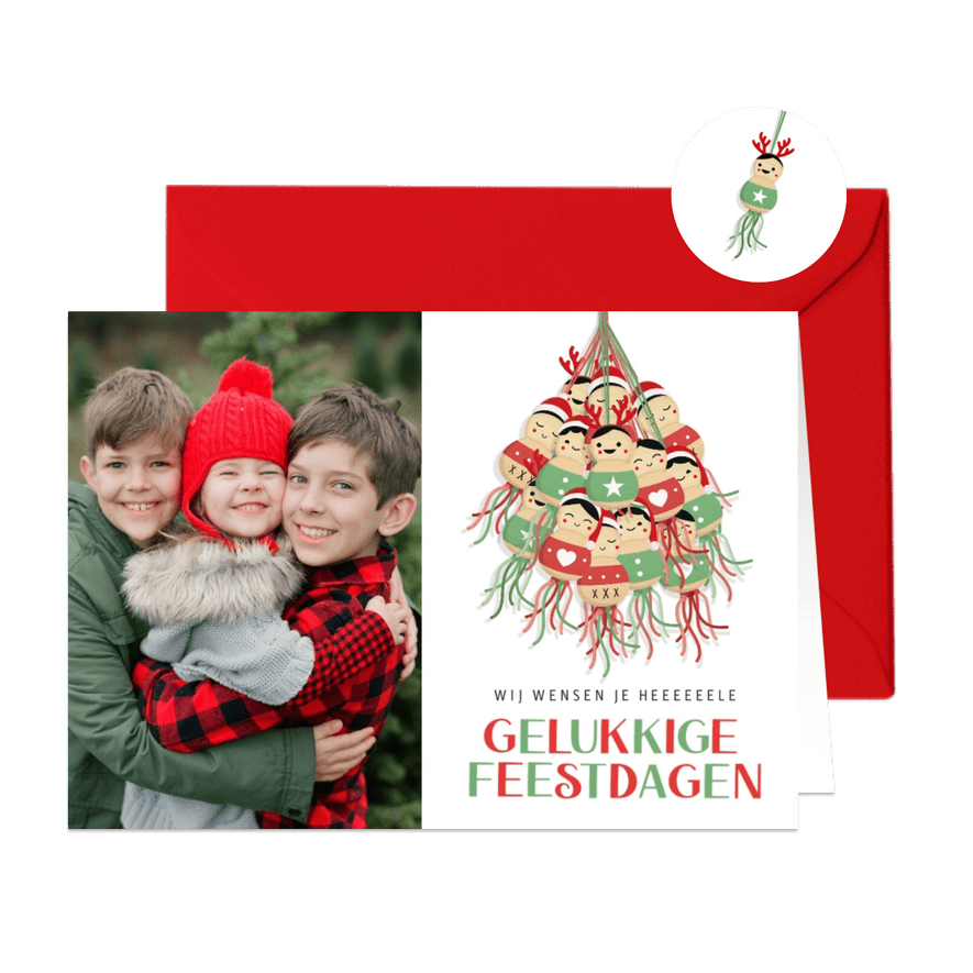 Gezellige kerstkaart met eigen foto en tros gelukspoppetjes - Kaartimpressie