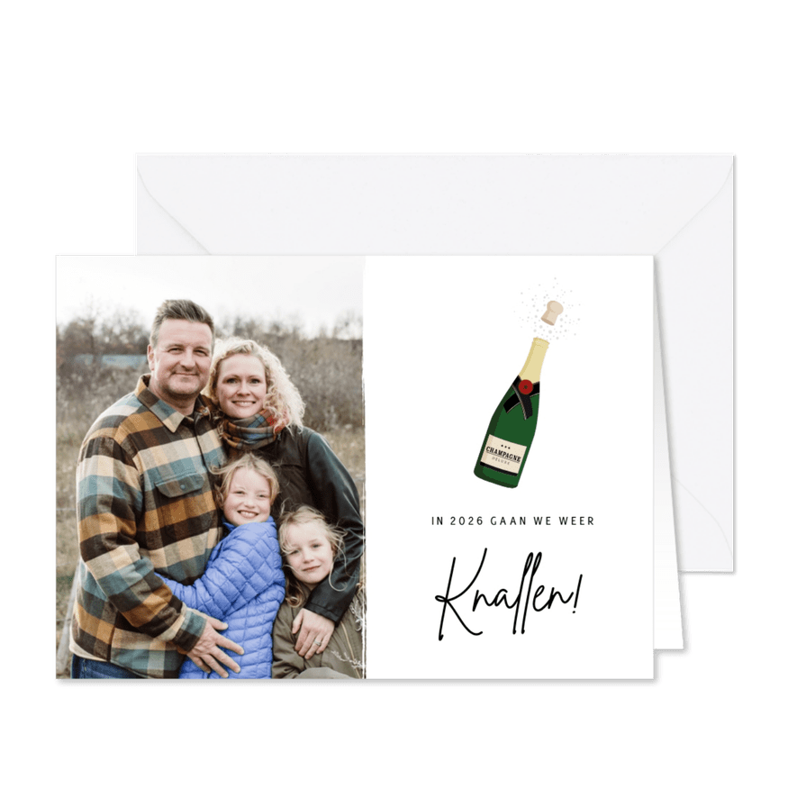 Grappige nieuwjaarskaart met foto - weer knallen in 2026 - Kaartimpressie