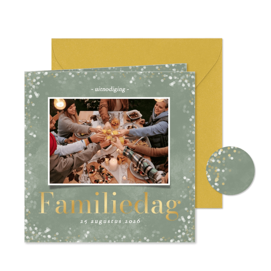 Groene uitnodiging familiedag met foto en waterverf - Kaartimpressie