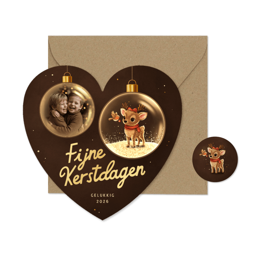 Hartvorm kerstkaart hertje en foto in kerstbal - Kaartimpressie