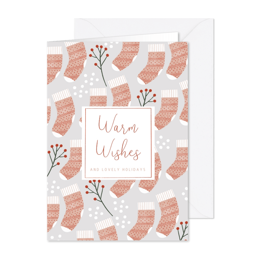 Hippe kerstkaart Warm Wishes sokken patroon en sneeuw - Kaartimpressie