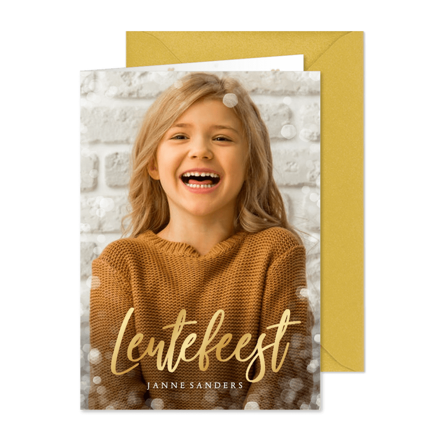 Hippe uitnodiging voor een lentefeest met eigen foto - Kaartimpressie