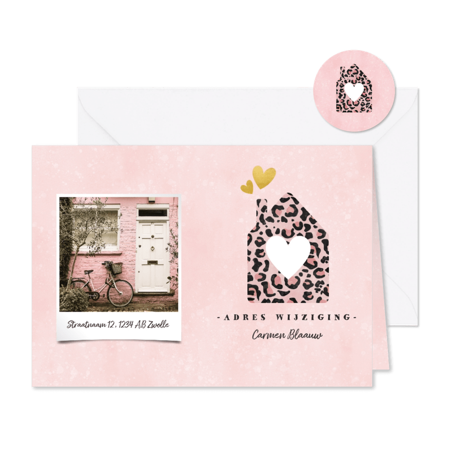 Hippe verhuiskaart met panterprint huisje, foto en hartjes - Kaartimpressie