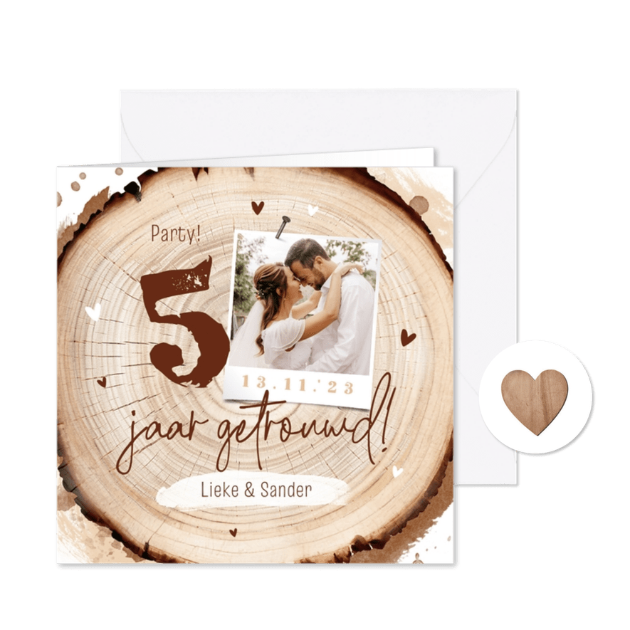 Jubileumfeest 5 jaar getrouwd houten huwelijk boomstam - Kaartimpressie