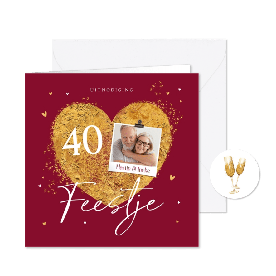 Jubileumfeest robijnen uitnodiging goud hartjes foto - Kaartimpressie